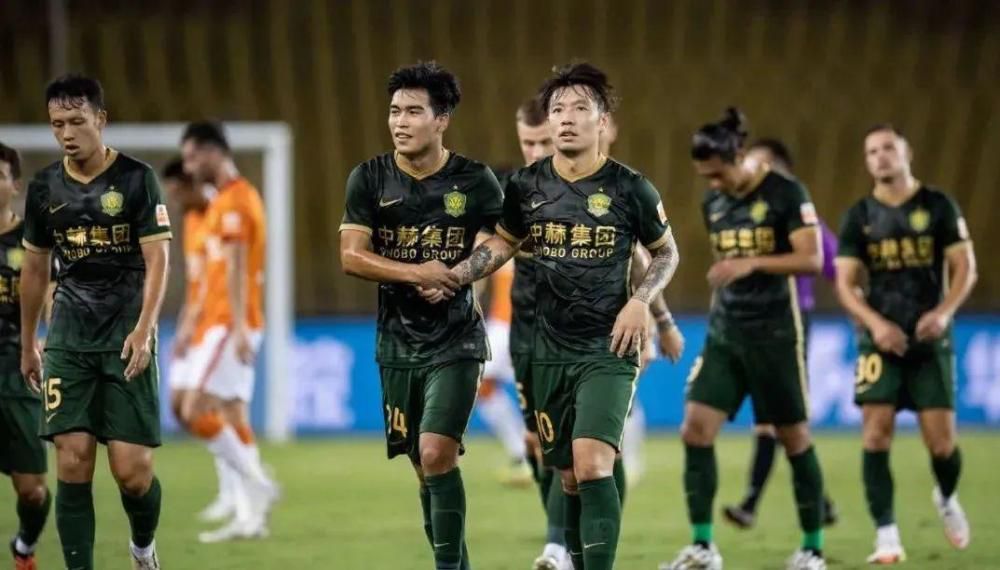 马竞本赛季状态相当稳定，当下10胜1平2负的战绩，排名联赛第3位。